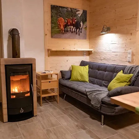 Almhuette Meinezeit Holiday home Donnersbachwald