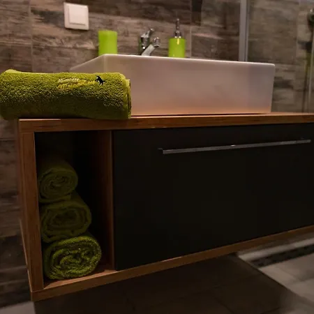 Almhuette Meinezeit بيت للعطل دونيغسباشوالد